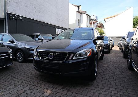 Volvo XC 60 Momentum Drive 1.Hand/Standheizung/Navi