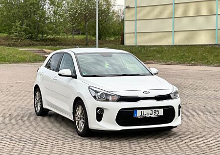 Kia Rio 1.4 Dream-Team Edition + Winterreifen