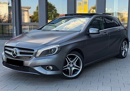 Mercedes-Benz A 220 CDI HarmKard/PANO/BI-XEN/NAVI/SHZ/1HAND