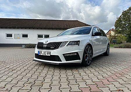Skoda Octavia 2.0 TSI DSG RS Combi RS CANTON DCC