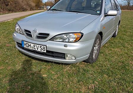 Nissan Primera 2.0 Elegance Traveller Automatikgetriebe