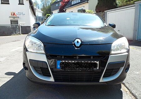 Renault Megane III Coupe BOSE Edition NAVI+PDC+TÜV 12.25