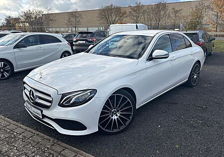 Mercedes-Benz E 200 Lim Avantgarde LED Kamera Navi Sitzheizung
