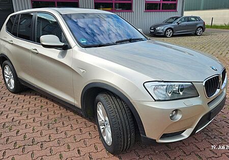 BMW X3 xDrive20d - Automatik, Pano. Xenon, AHK