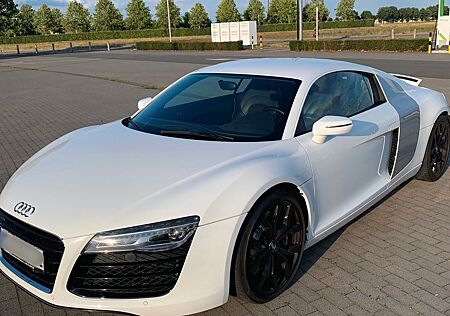 Audi R8 4.2 FSI S tronic - Scheckheft | TÜV neu