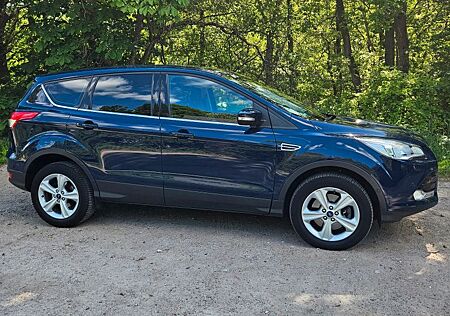 Ford Kuga 2,0 TDCi Allrad, Vollausstattung, Navi, AHK
