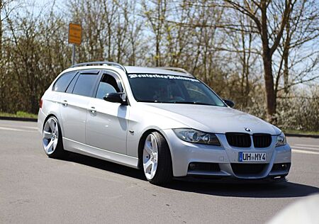 BMW 320i touring -