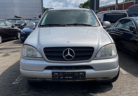 Mercedes-Benz ML 320 -