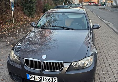 BMW 325i -