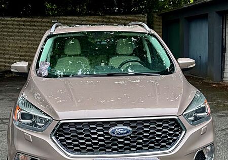 Ford Kuga 2,0 TDCi 4x4 132kW Vignale PowerShift V...
