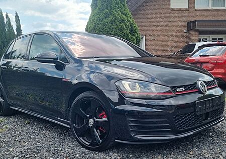 VW Golf Volkswagen VII Lim. GTI BMT