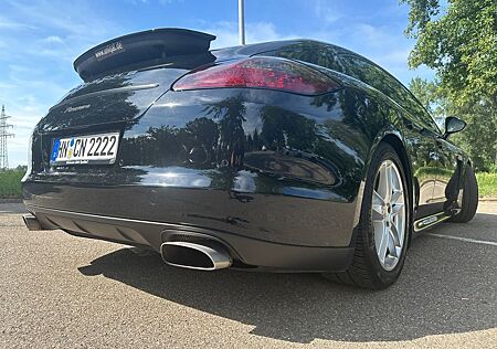 Porsche Panamera 4, 3.6L V6 PDK, BOSE,NAVI,AWD v.privat