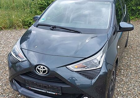 Toyota Aygo (X) Aygo (X) 1,0-l-VVT-i x-final x-final