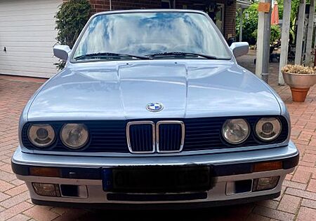 BMW 318i Cabrio E30