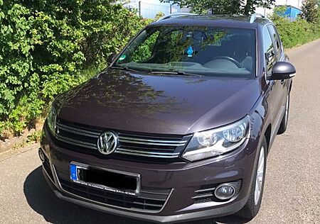 VW Tiguan Volkswagen 2.0 TDI SCR BMT LOUNGE Sport & Style ...