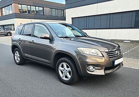 Toyota RAV 4 Leder AHK Kamera 4x4