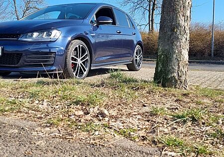VW Golf Volkswagen 2.0 TDI DSG BMT GTD GTD