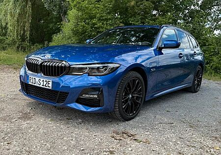 BMW 330e xDrive Touring M Sport A. M Sport