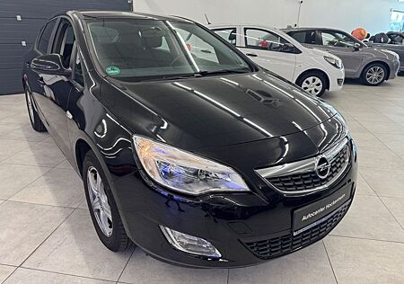 Opel Astra J Lim. 5-trg. Selection