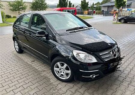 Mercedes-Benz B 180 BlueEFFICIENCY