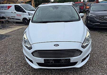 Ford S-Max Titanium