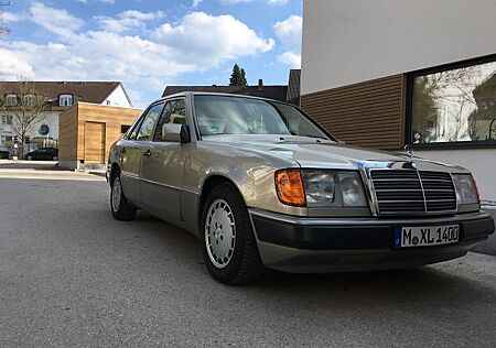 Mercedes-Benz E 260 W124 260E 6 Zylinder H-Kennz.& HU neu.