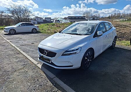 Volvo V40 T3 Geartronic R Design