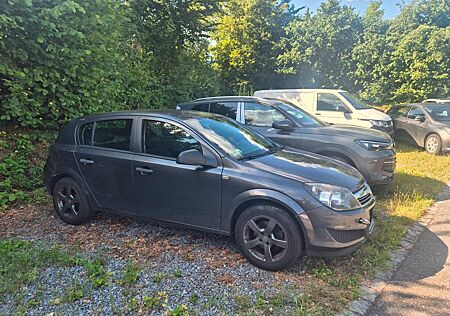Opel Astra H Lim. Selection "110 Jahre"