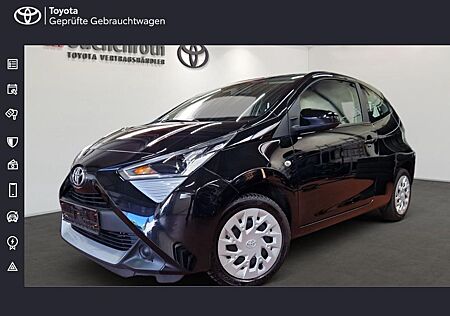Toyota Aygo (X) -play +Allwetterräder+AppleCarplay