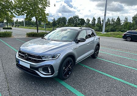 VW T-Roc Volkswagen R-Line 1.5 TSI DSG Black Style, SH, IQ, 5G