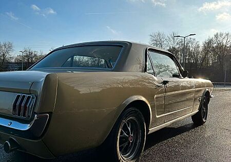 Ford Mustang V8 Coupe 44.000 Km / TÜV neu / Garage