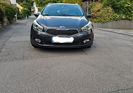 Kia Cee'd Sportswagon 1.6 GDI Vision Sportswagon...