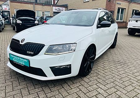 Skoda Octavia Combi RS PDC SHZ TMP XENON NAVI STHZ 19ZOLL