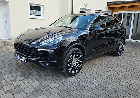 Porsche Cayenne 2.H unfallfrei Luft Bose Pano AHK 21´
