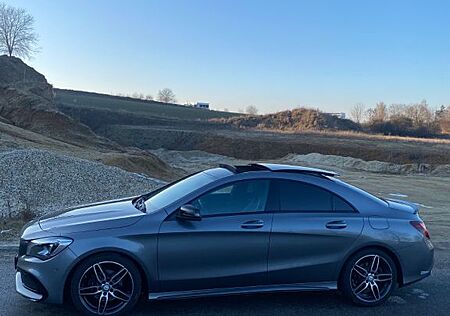 Mercedes-Benz CLA 180 AMG Line