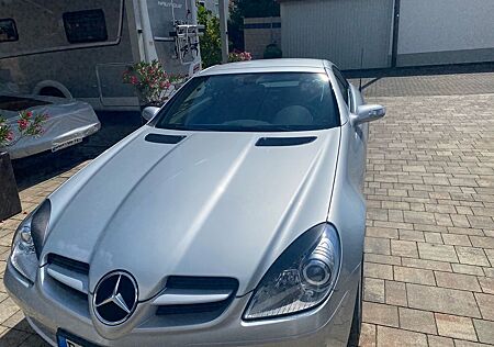 Mercedes-Benz 200