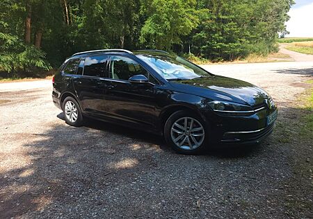 VW Golf Volkswagen 1.6 TDI SCR DSG Variant 85 kw(adblue acc)