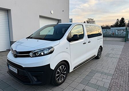Toyota Pro Ace Proace (Verso) 1,5-l-D-4D 88kW L1 Family Family