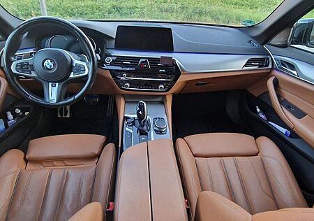 BMW 530d xDrive Touring A -