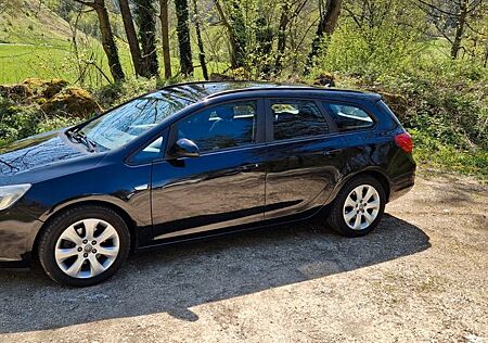 Opel Astra Sports T. 1.7 CDTI ec Edt. 81 S/S 105g...