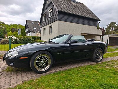 Jaguar XK8 Cabriolet - v8 Top Optik