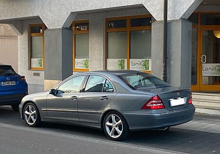 Mercedes-Benz C 230 AVANTGARDE Avantgarde