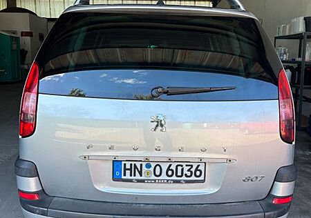 Peugeot 807 Family HDi FAP 135 Family