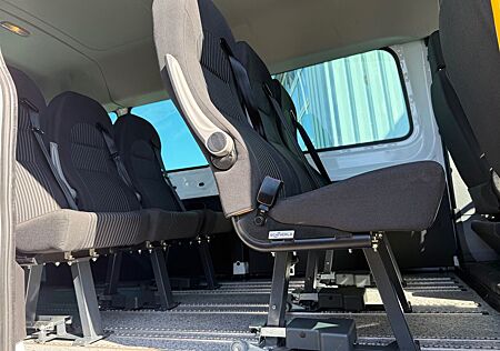 Ford Transit Rollstuhlrampe Doppelklima Einzelsitze