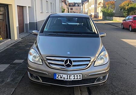 Mercedes-Benz B 150 -