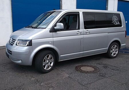 VW T5 Transporter Volkswagen Kasten-Kombi Automatik, 8 Sitzpl