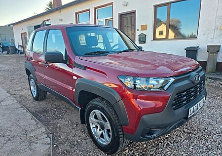 Lada Niva *Klima*AHK*4x4*CD-Radio*Tüv03.2028* 1 Hand*