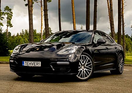Porsche Panamera 4 E-Hybrid -