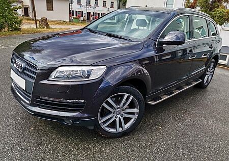 Audi Q7 + 3.0 TDI+quattro+Automatik+Leder+Navi+Bose
