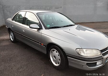 Opel Omega GL 2.0